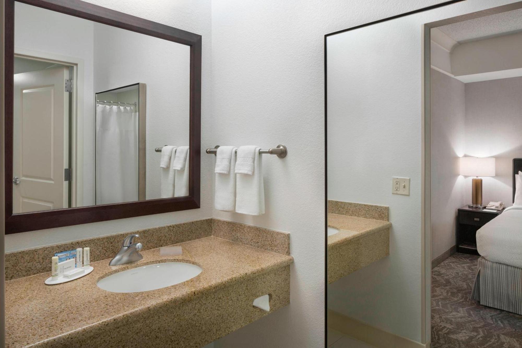 Springhill Suites Napa Valley Eksteriør billede