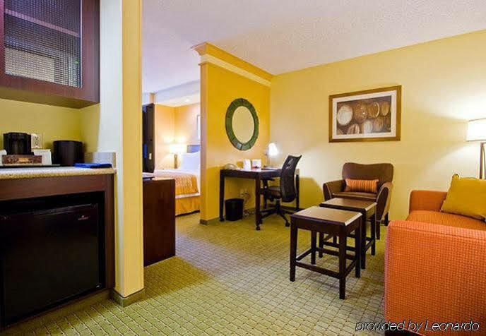 Springhill Suites Napa Valley Eksteriør billede